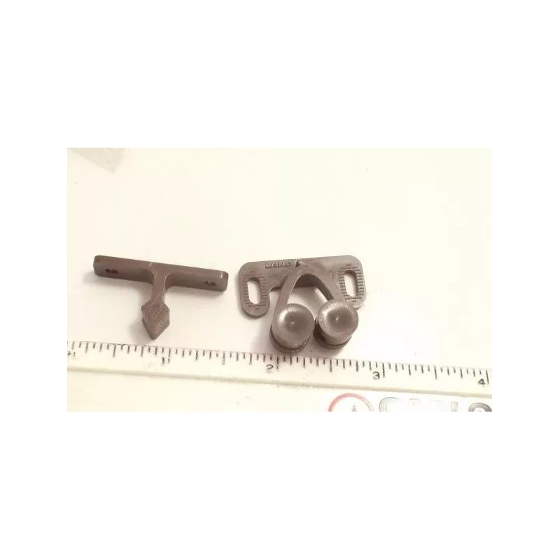SUGATSUNE Lot of 4 SUGATSUNE Grab Catch - Pull-to-Open -