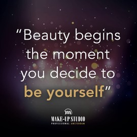 Make-up Studio Shiny Effects Eye Shadow - Light Olive