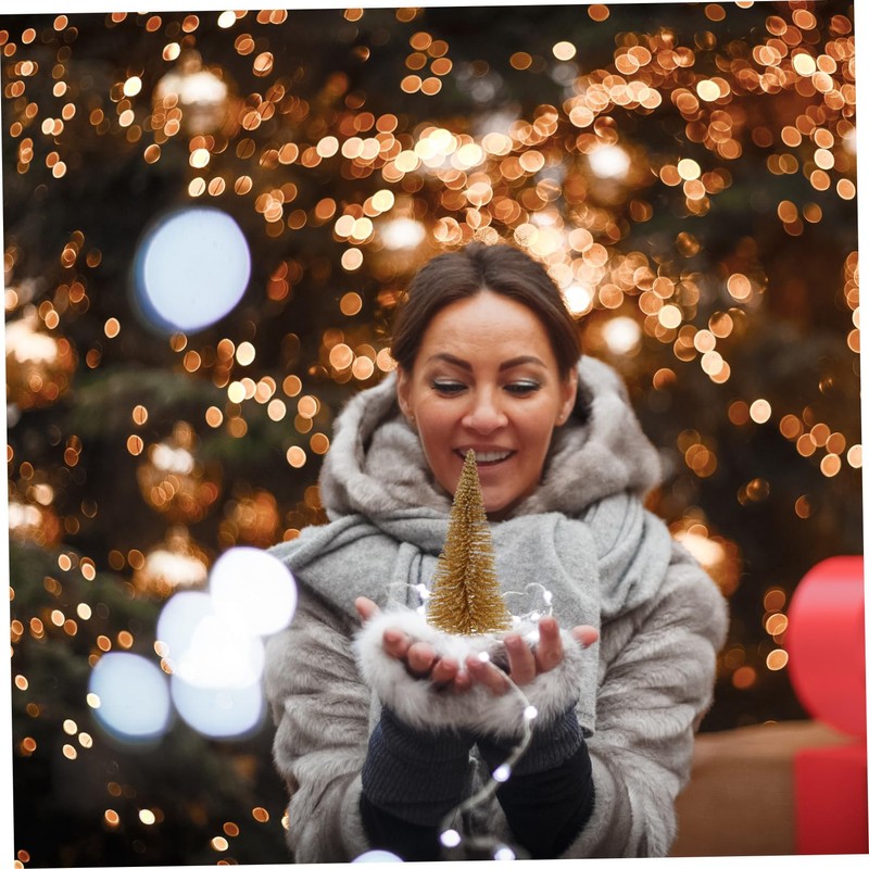 SHOWERORO Artificial Mini Christmas Trees Vivid Pine Trees Desktop Ornaments