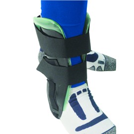 Aidapt Universal Adjustable Light Weight Air/Gel Ankle Brace Splint Stabilizer for Ankle Weakness, Sprains and Strains Aid