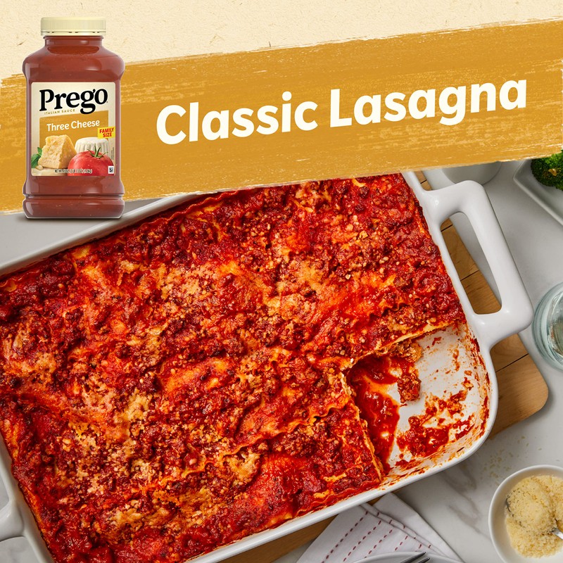 Prego Three Cheese Pasta Sauce, 45 Oz Jar