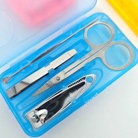 Portable 4-Piece Nail Beauty Care Set / 손톱뷰티케어 휴대용 4종세트
