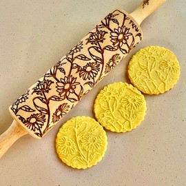 GOLDEN DAISIES Embossing Rolling Pin with Ornamental Bloom Pattern – Dough and Clay Roller for Embossed Cookies and Pottery - Cookie and Ceramic Stamp - Baking Gifts for Women by Algis Crafts