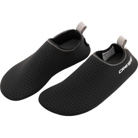 Cressi dal 1946 - Tropea Aqua Shoes - Innovativi Calzini Uomo per Protezione, libertà di Movimento e Versatilità Totale in Acqua, Nati per Uso Piscina ma Perfetti Anche al Mare - Nero - 42/43