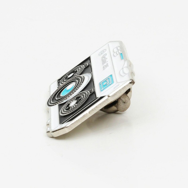 ROLLEI RL-032-SI 35 Camera Pin Badge Camera Motif One Point