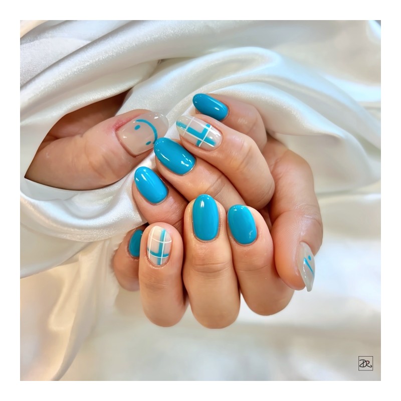 Dara Beauty 2024 June Art of the MonthSmile Check Nail❣