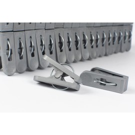 Atmos Homeware Pinzas para Colgar Ropa/Tendedero | Ganchos Multiusos para Lavandería, Alimentos y Manualidades | Clips de Plástico Reciclado de Máxima Resistencia | Paquete de 36 Piezas Color Plata