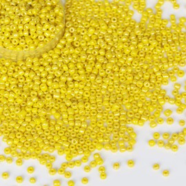 Bala&Fillic Opaque Light Yellow Pearl Color Loose 4mm Glass Seed Beads About 1400pcs/110g in Box 6/0 Glass Craft Seed Beads for Jewelry Making (Light Yellow Pearl)