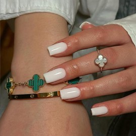 Milky White Press on Nails Short Medium Square Glue on Nails Set,Xcreando Summer Square Fake Nails Short Coffin Nails Press ons Gel Nails Medium Length False Nails For Women 24 Pcs