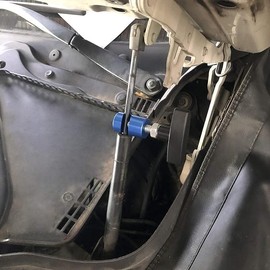 2pcs Lift Support Clamp Hood Strut Bonnet Strut Clamp Anti Slip (Red and Blue)