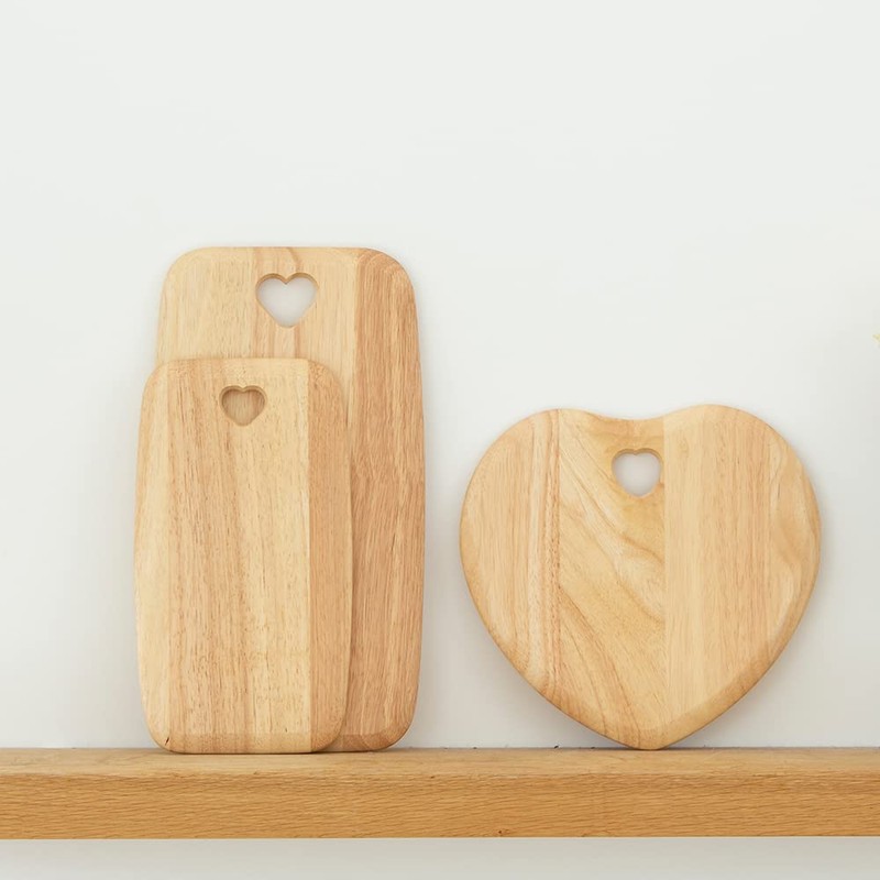 T&G 10881 Colonial Home Rectangular Chopping Board with Heart Cut-Out