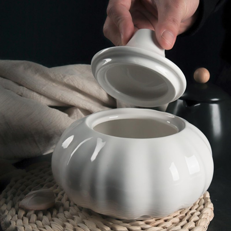 Acaino Ceramic Garlic Pot Garlic Storage with Lid and Ventilation