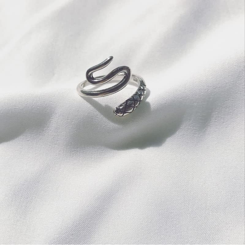 DJMANMENGG Iguro Obanai Mask Snake Ring Anime Cosplay Demon Mask