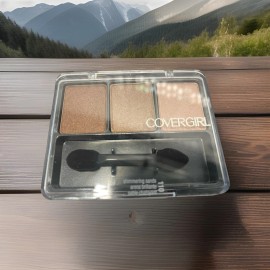 CoverGirl Eyeshadow 110 SHIMMERING SANDS