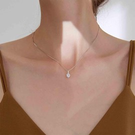 Aneneiceera Vintage Crystal Pendant Necklace Silver Crystal Rhinestone Choker Necklace Wedding Solitaire Necklace Minimalist Necklace Chain Jewellery for Women and Girls, Zinc