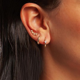 Cuzmly Silver Earrings Set for Women, Dainty Huggie Hoop Earrings 14k Gold/Silver Plated Lightweight Cartilage Earrings Trendy Hypoallergenic Silver Diamond Earrings Small Silver Hoop Earrings Set