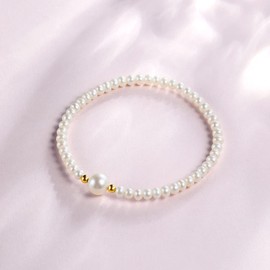 ZHOU LIU FU White Freshwater Pearl Bracelet for Women Pearl Stretch Bracelet with 18CT 750 Yellow Gold Ball Cultured Pearl Stretchable Bracelet 18-19cm (18cm/7.1inch)