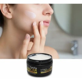 Crema Aclarante Con Arcilla Volcánica Y Concha Nácar                                                                                                  