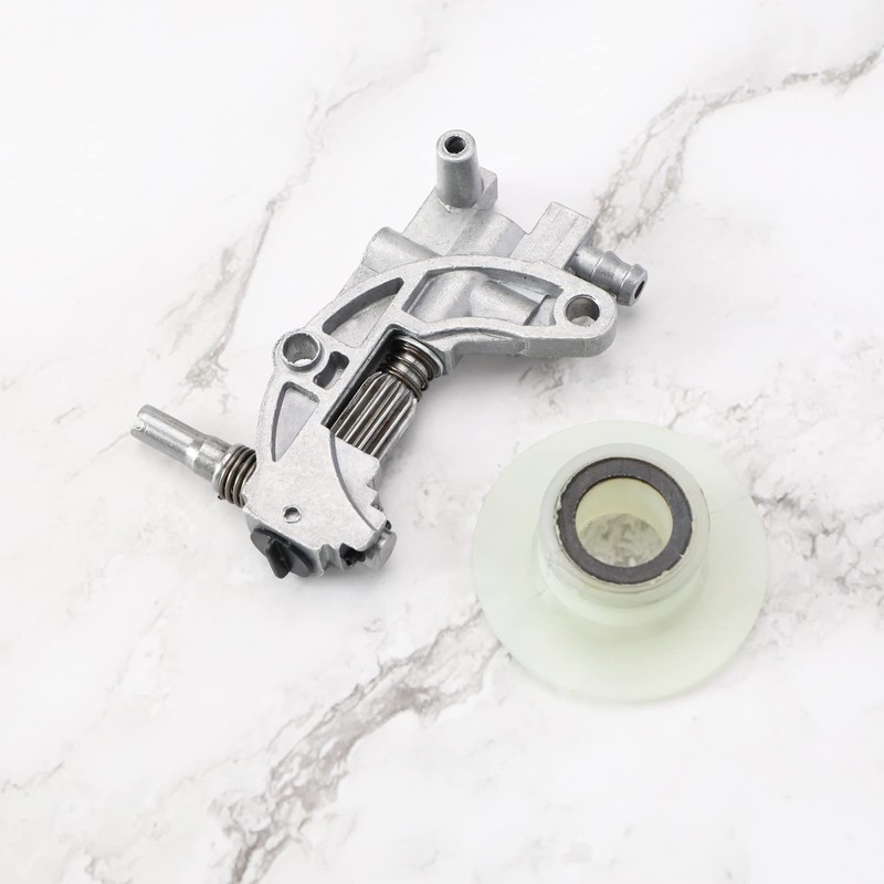 Chainsaw Oil Pump Worm Drive Gear Kit Compatible with 5200