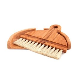 handcrafted table dustpan and brush by Iris Hantverk