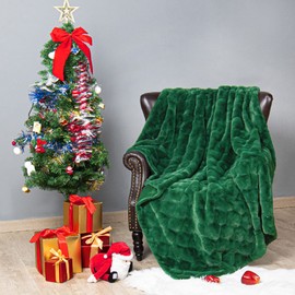 BYTIDE Jacquard Rabbit Faux Fur Plush Textured Throw Blankets with Micromink Back, Soft Warm Cozy Fluffy Fuzzy Luxury Throw for Couch Sofa Chair Bed Cover, 50" x 60", Christmas Green
