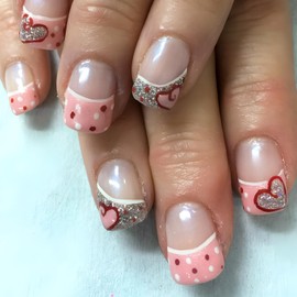 24 Pcs Valentine's Day Short Press on Nails Heart Fake Nails Heart Cute False Nails with Design Full Cover Nude Acrylic Artificial on Nails for Valentine's Day Nail Art Decoration