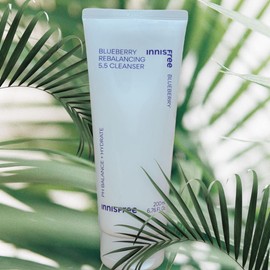 Innisfree 이니스프리 블루베리 리밸런싱 5.5 클렌저 [대용량] 200mL Innisfree Blueberry Rebalancing 5.5 Cleanser [Large Size] 200mL