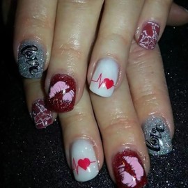 Valentines Press on Nails Short Square Fake Nails With Love Heart Lips Designs Red Glitter False Nails Full Cover Stick on Nails Acrylic Romantic Artificial Nails for Women