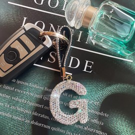 ZVRSUA Keyring Letter with Rhinestones, Key Ring Name, Key Ring Girls Women, Bag Charms, Backpack Pendant, Key Ring Gliter, Gifts for Women Girls, Keychain Silver, Silver f