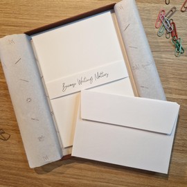 Me Loovely Writing Paper & Envelope Set Premium Blank A5 Size Letter Papers and C6 Envelopes with Luxury Gift Box (Pack of 18 Letters Sets)