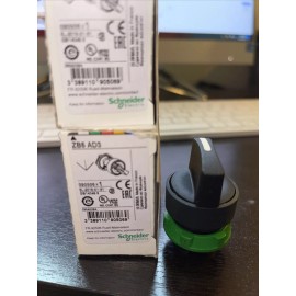 AD ZB5AD3.  PLASTIC 3 position. schneidder