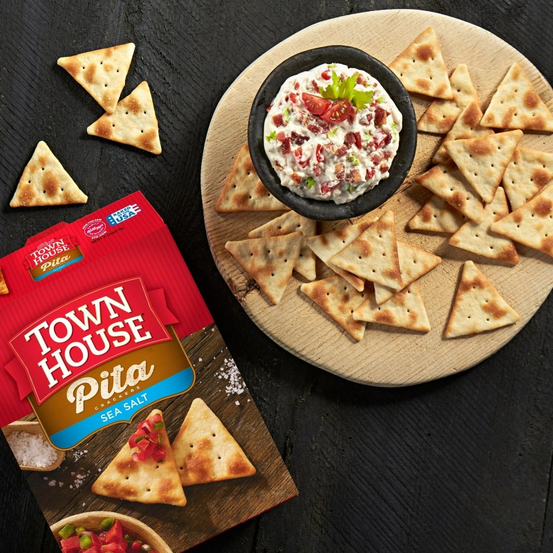 Kellogg's Town House Sea Salt Pita Oven Baked Crackers 9.5