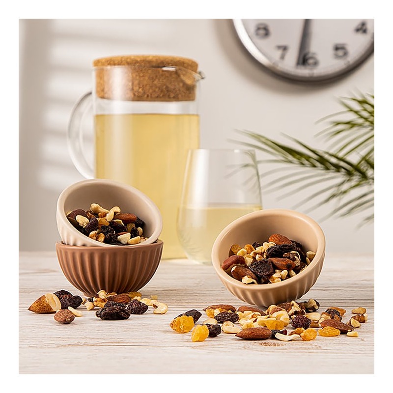 Holland & Barrett Mixed Nuts & Raisins