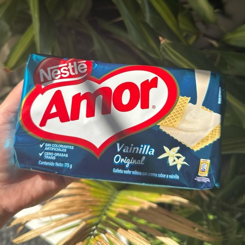 Nestlé Amor-Walfer Biscuits - Variety of Flavors - Strawberry -