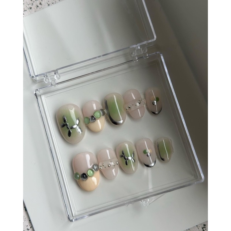 [Spring Discount] Aemong: Seoul Forest Silver Poodle Nail Tips -