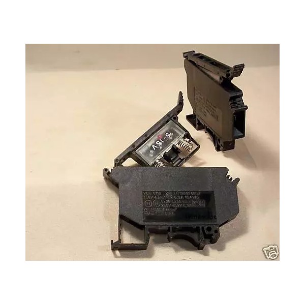 PHOENIX CONTACT 3004113 UK 5-HESILED 12 fused term.