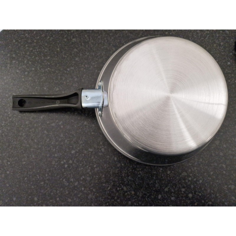 3 Cups Egg Poacher Pan Stainless Steel With Plastic Vented