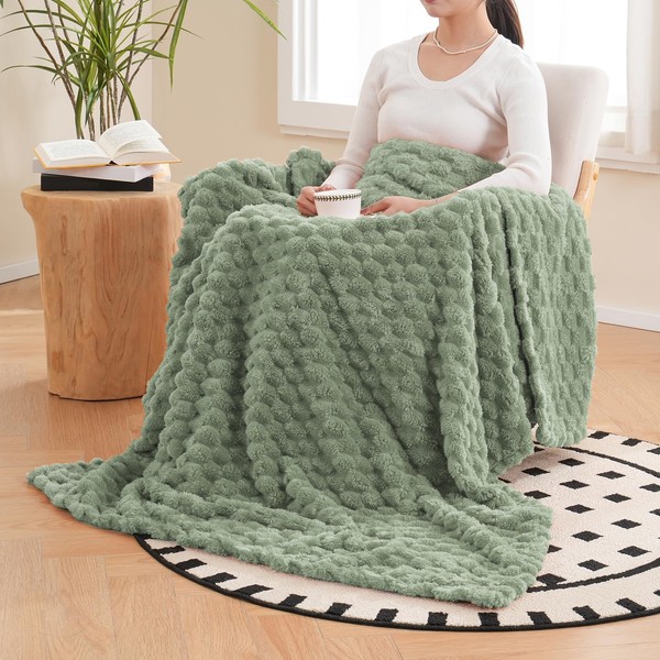 Vessia Flannel Fleece Throw Blanket, 3D Jacquard Sage Green Fuzzy