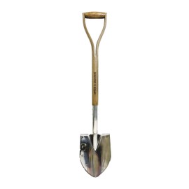Spear & Jackson Traditional Stainless Steel Planting Spade, Heavy Duty Garden Tool, Durable Blade and Comfortable Wooden Handle for Digging Planting and Soil Preparation