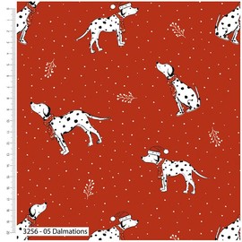 Christmas Pets –Printed Cotton 44’ Wide-. 100% Cotton. Ideal for Crafts, Patchwork, and Dressmaking