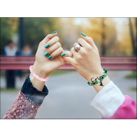 TOOMCYD Elphaba Galinda Matching Friendship Bracelets, Green Crystal Beads with Hat Charms and Pink Beads with Crown Set, BFF Couples Gift for Fans Women Party Decor