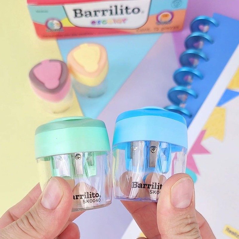 Sacapuntas plástico doble grande con deposito, en forma triangular, caja