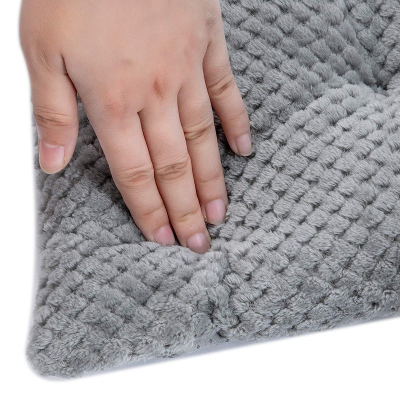 Fuzzy Deluxe Pet Beds, Super Plush Dog or Cat Beds