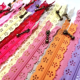 LNKA 40Pcs Novelty Sewing Lace Zippers 30CM(11.8inch) 3# End Zipper DIY Nylon Coil Flower Zipper for DIY Sewing Tailor Craft Bed Bag