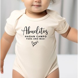 Abuelitos Hagan Campo Para Uno Mas de bebé Onesie Spanish Pregnancy Announcement Gift Baby Reveal Bodysuit (0-6 Months, Funny Print-Short Sleeve Romper)