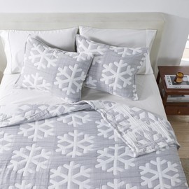 Matelassé Coverlet with Pillow Shams for Twin Size Beds - Lightweight Bedspread, Winter-Themed Bedding Set - Snowflake Muslin Blanket (Twin/Twin XL, Grey/White)