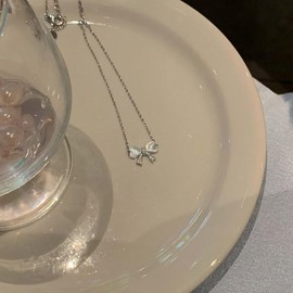 Bow Necklace Crystal Bow Necklace Silver Bow Tie Pendant Necklace Shining Rhinestone Bow Knot Necklace for Women Girls