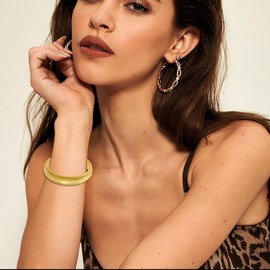 CHTRYTOM Gold Bangles for Women Chunky Stretch Bangles Bracelets Set 18K Gold Plated Stainless Steel Link Chain Bracelets Flexible Wide Wristband Bracelets Set of 3 Jewelry for Women(1G)