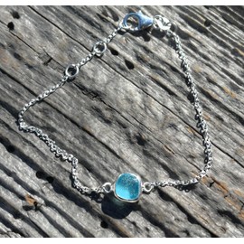 Sea Stamped Dainty Sea Glass Bracelet Sterling Silver Adjustable Beach Glass Bracelet Sea Glass Jewelry for Women Sea Glass Gifts Mermaid Jewelry (Aquamarine Blue)