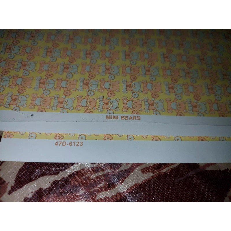 Mini-Graphics Dollhouse Wallpaper / 1 Sheet of Mini Bears -Yellow